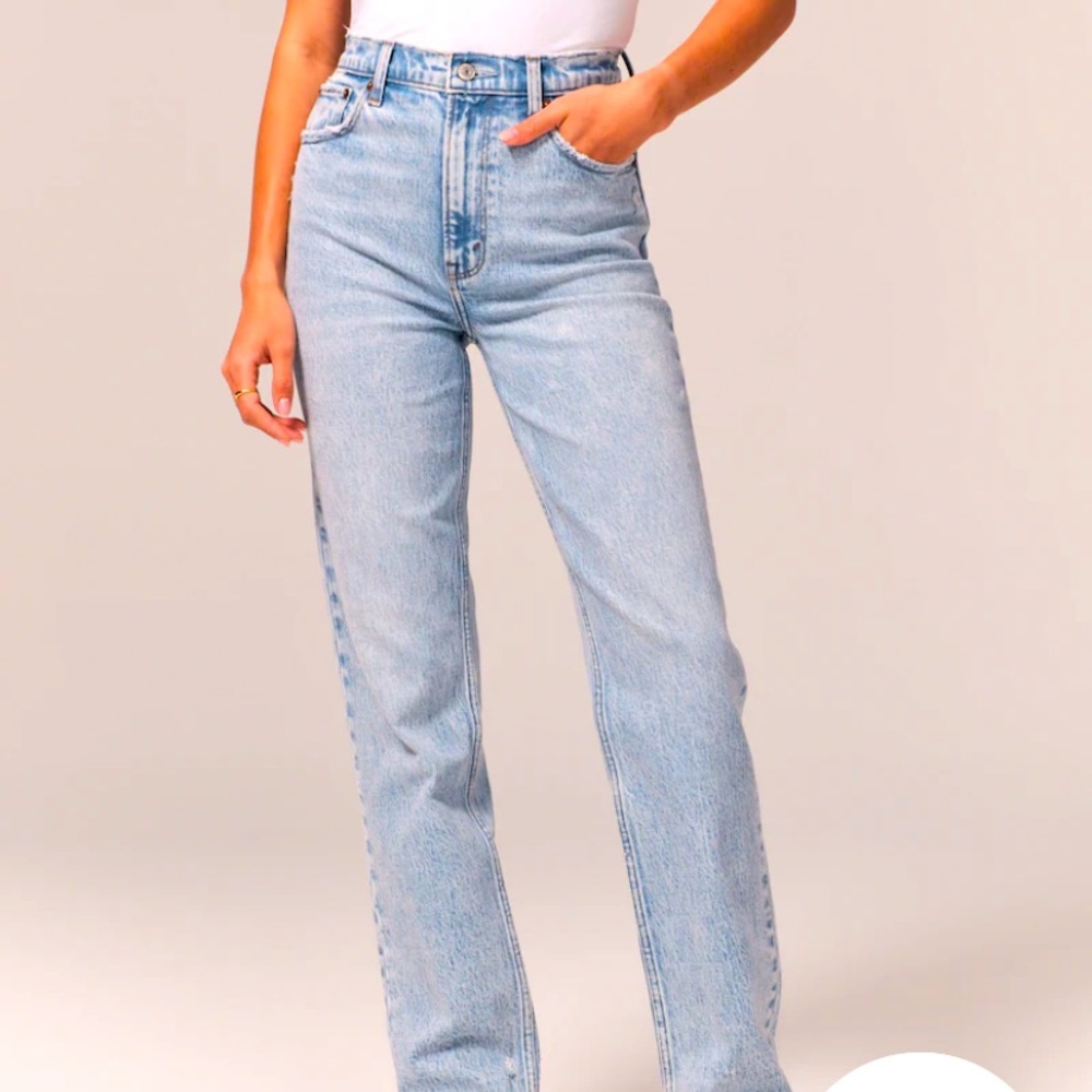 Abercrombie Ultra High Rise 90s Straight Jean